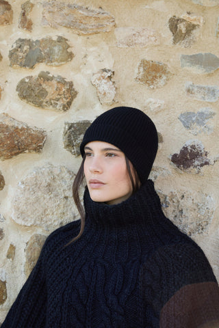 Lilith - Caldo Cappello in Lana Merinos e Cashmere Nero