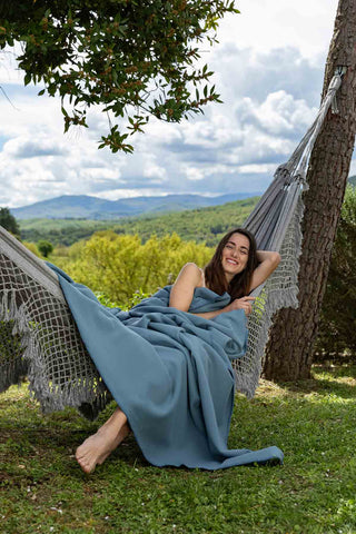 Neda - Caldo Plaid in Pile di Microfibra Azzurro Polvere