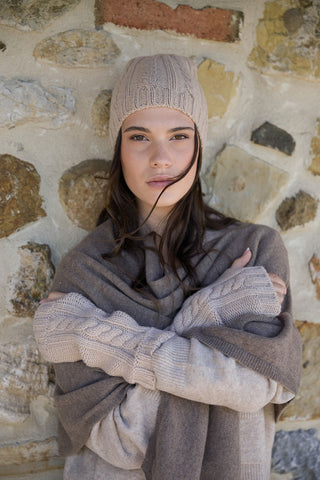 Amon -  Morbido Cappello a Cuffia in Lana e Cashmere Beige