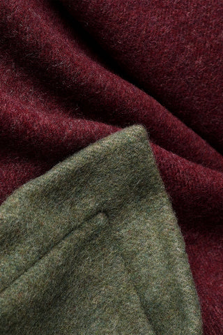 Delizia Coperta in Lana Vergine Loden Bordeaux