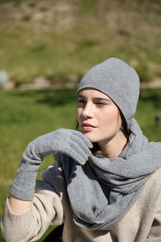 Elisa - Raffinato Cappello in Puro Cashmere Grigio