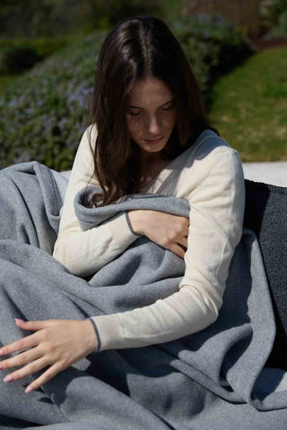 Gaiole - Elegante Coperta Doppia in Lana e Cashmere Perla