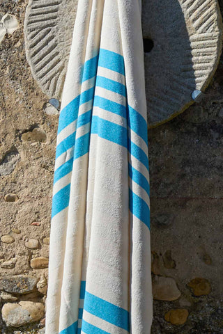 Giselda - Morbido Telo Mare in Misto Cotone Écru con Righe Azzurre