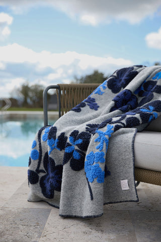 
Isotta Plaid Misto Lana Cotta con Disegno Floreale Navy