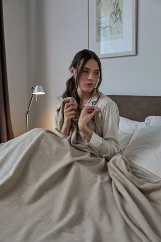 Istinto - Raffinata Coperta in Puro Cashmere Beige