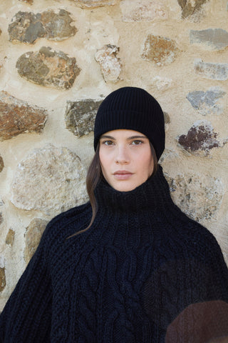 Lilith - Caldo Cappello in Lana Merinos e Cashmere Nero