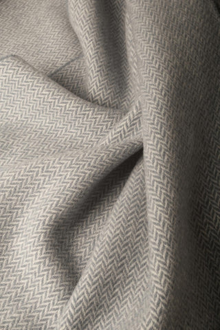 Pires - Elegante Plaid in Lana e Cashmere Grigio