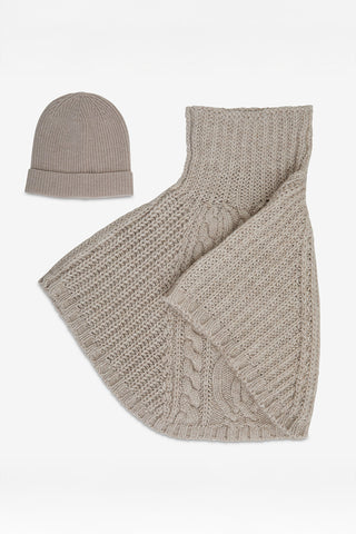 Raffinatezza Naturale – Poncho Calliope e Cappello Lilith