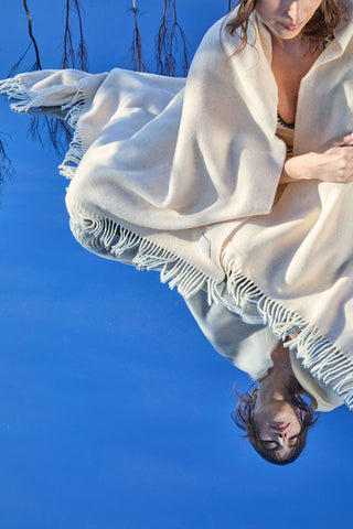 Saser - Raffinato Plaid in Puro Cashmere con Frange Bianco