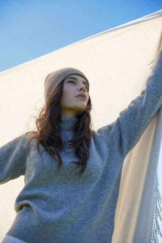 Saser - Raffinato Plaid in Puro Cashmere con Frange Pietra