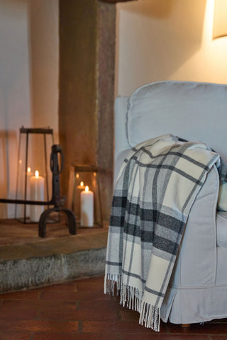 Scozia - Caldo Plaid Scozzese in Pura Lana Merinos con Frange