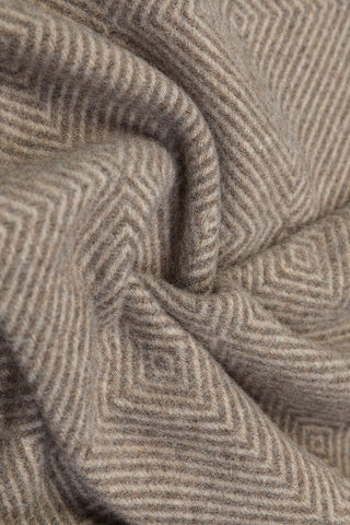 Sienna - Plaid in Pura Lana Vergine Motivo a Rombi Noce