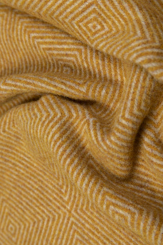 Sienna - Plaid in Pura Lana Vergine con Frange Senape